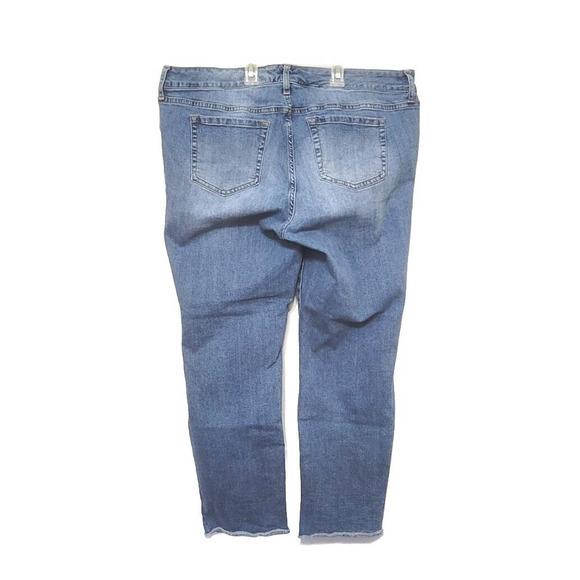 Torrid Boyfriend Distressed Jeans Womens Size 18 Light Wash Raw Hem Destroyed - Picture 2 of 10